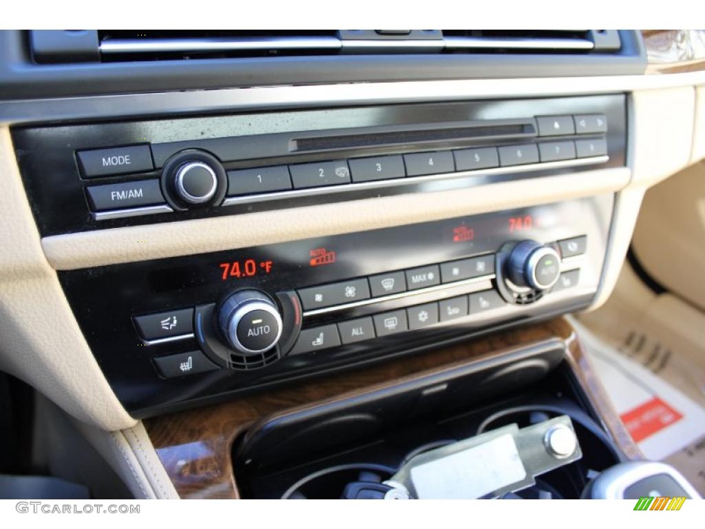 2011 BMW 5 Series 550i Sedan Controls Photo #41878234