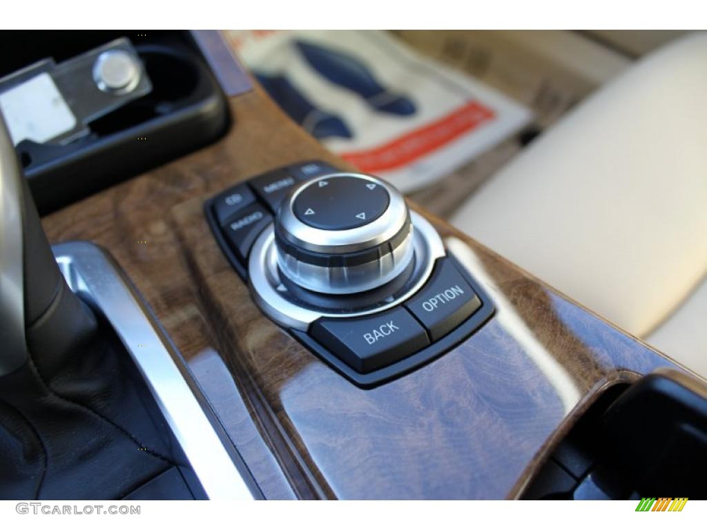 2011 BMW 5 Series 550i Sedan Controls Photo #41878286