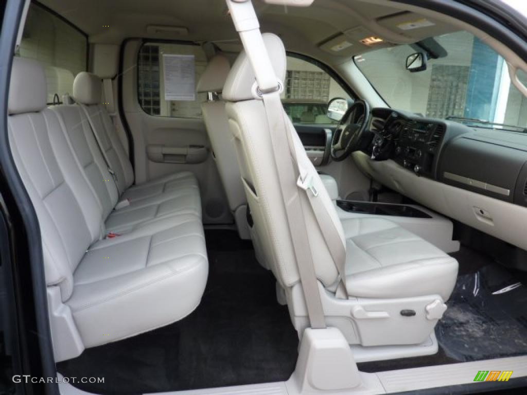 Light Titanium/Ebony Black Interior 2007 Chevrolet Silverado 1500 LT Extended Cab 4x4 Photo #41878550