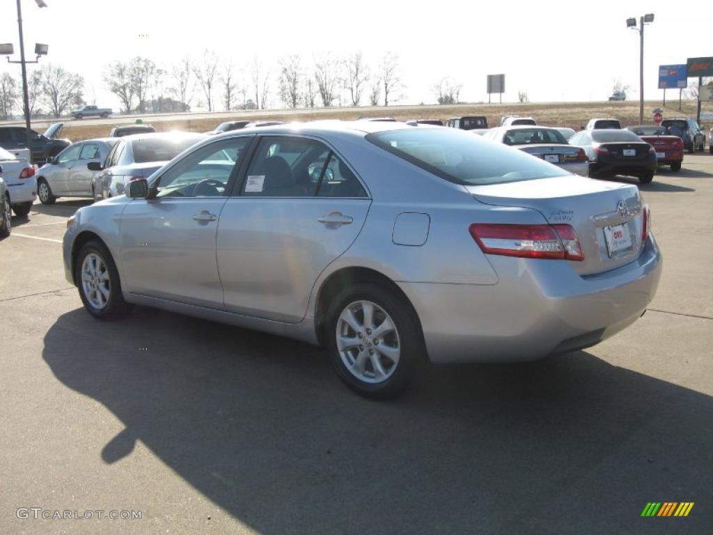 Classic Silver Metallic 2011 Toyota Camry LE Exterior Photo #41882018