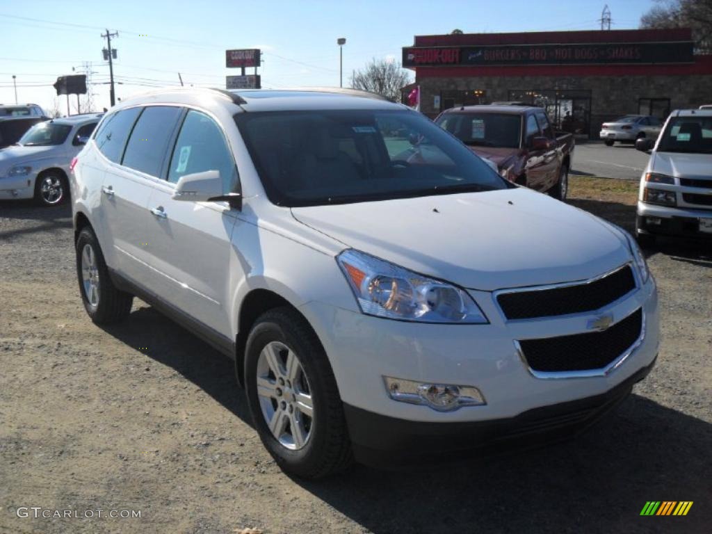 White 2011 Chevrolet Traverse LT Exterior Photo #41885243