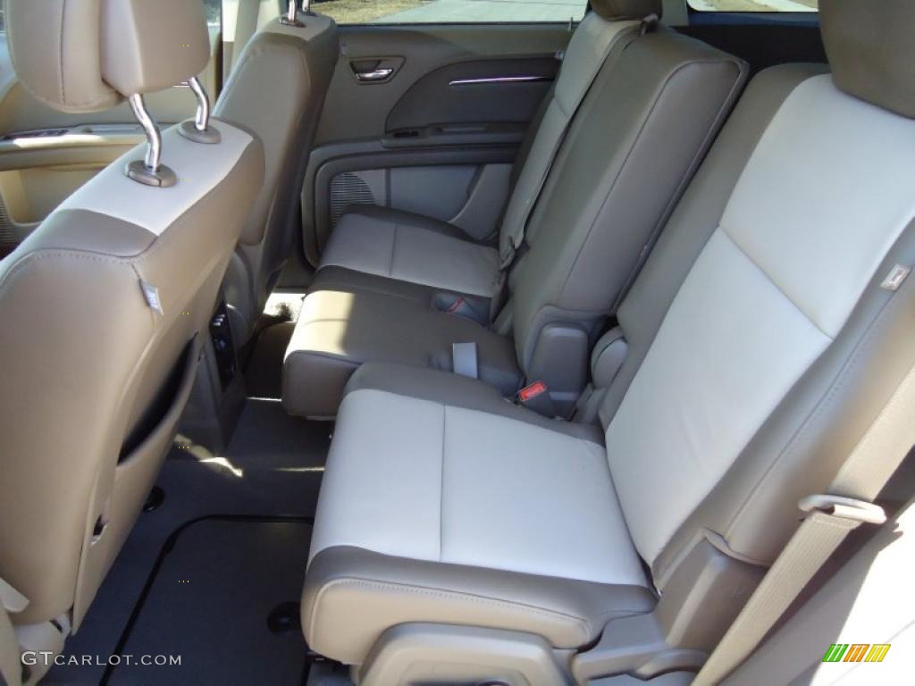 Pastel Pebble Beige Interior 2010 Dodge Journey R/T Photo #41888442