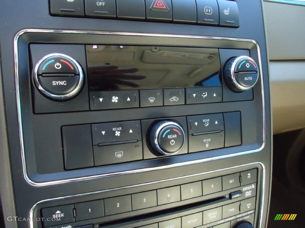 2010 Dodge Journey R/T Controls Photo #41888826