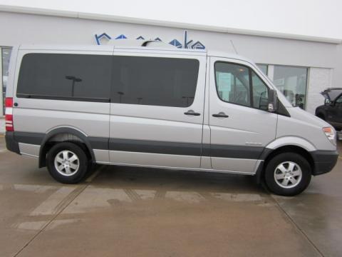 2007 Dodge Sprinter Van 2500 Passenger Data, Info and Specs