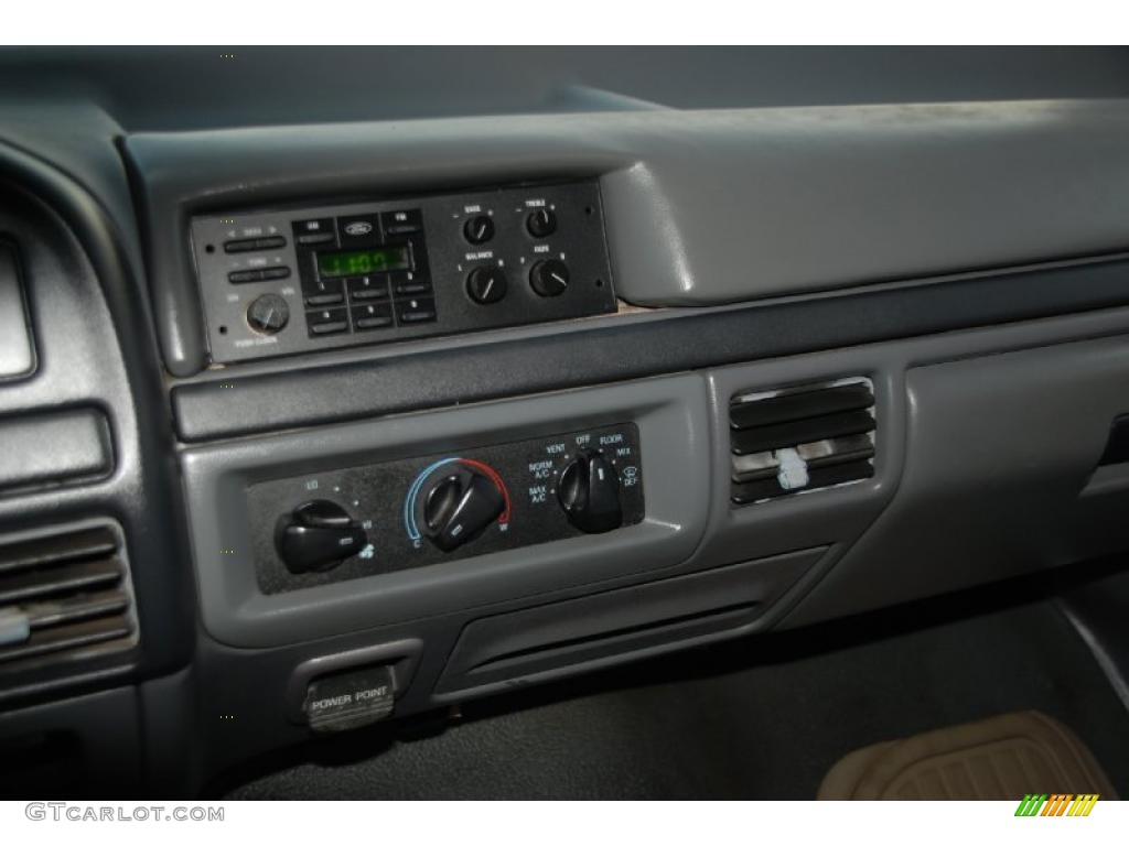 1992 F150 Extended Cab - Electric Current Red Pearl / Grey photo #16