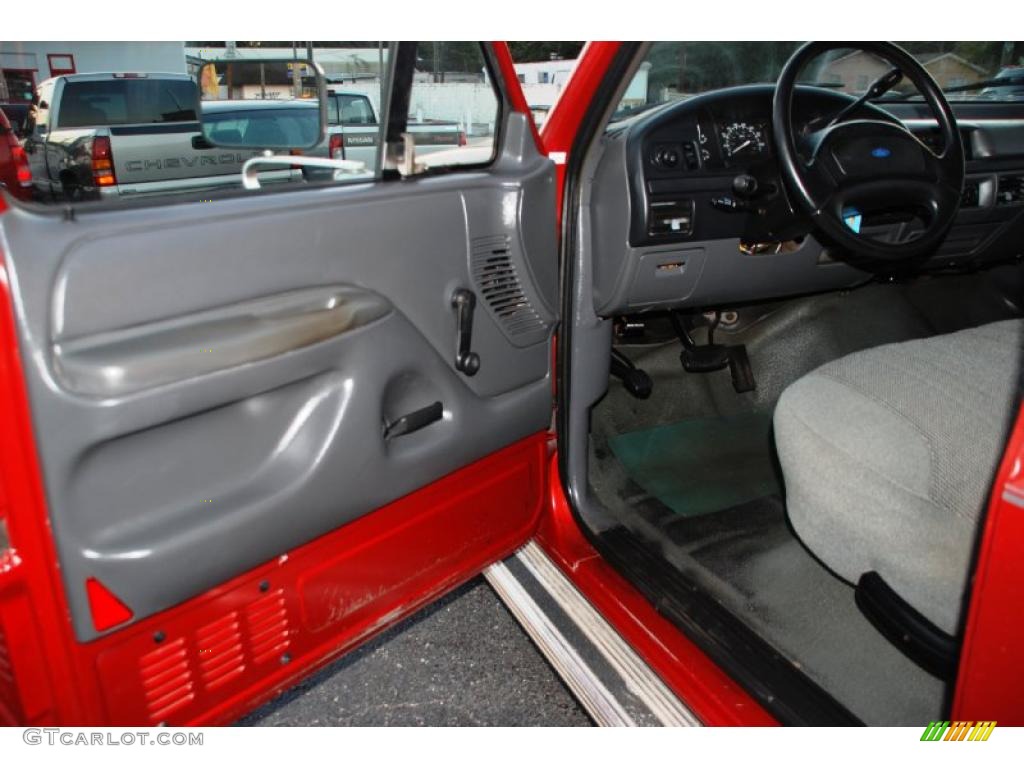 1992 F150 Extended Cab - Electric Current Red Pearl / Grey photo #19