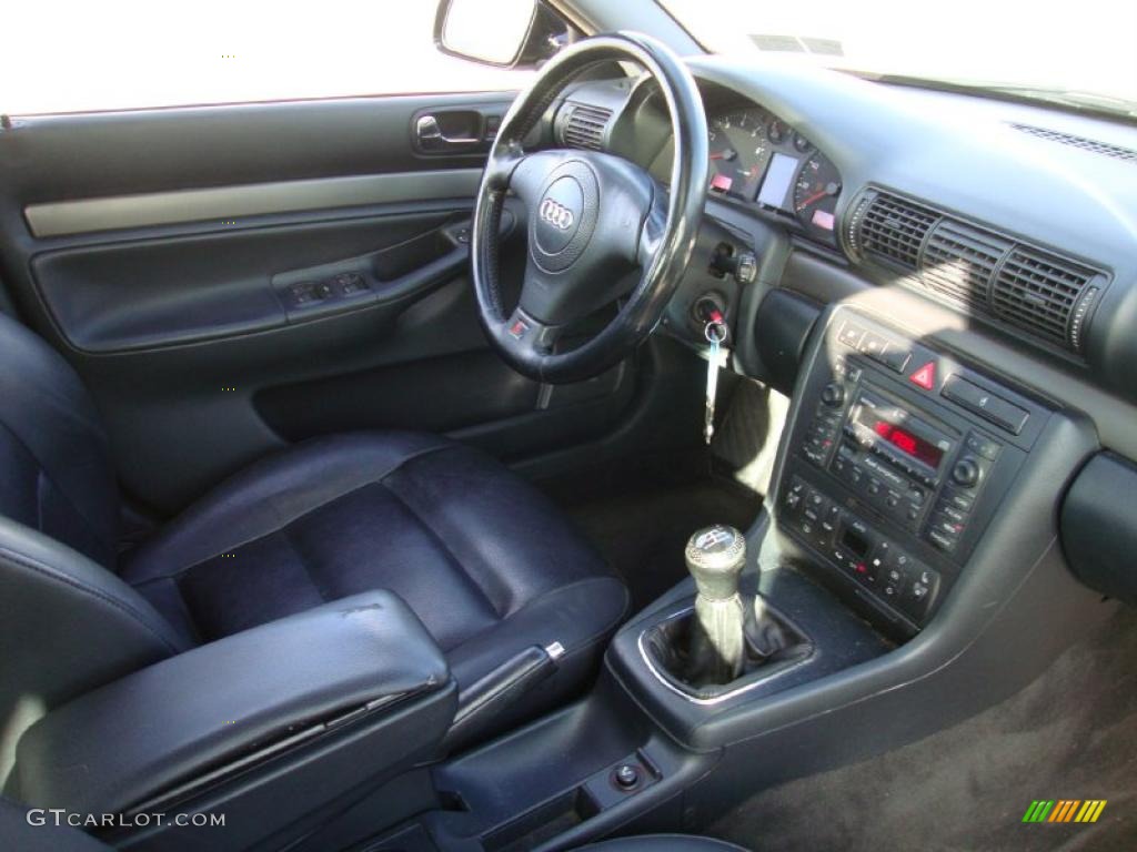 2000 Audi A4 1.8T quattro Sedan Onyx Black Dashboard Photo #41897292