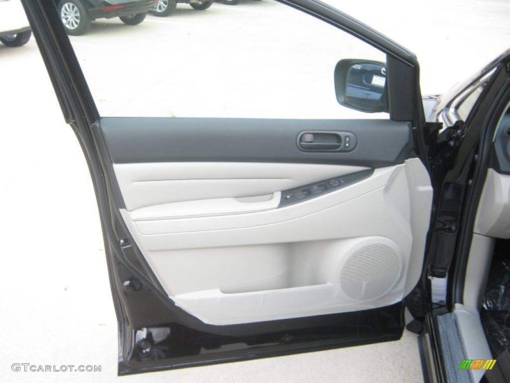 2011 Mazda CX-7 i Sport Sand Door Panel Photo #41899228