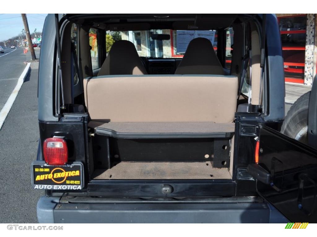 1999 Jeep Wrangler Sahara 4x4 Trunk Photos
