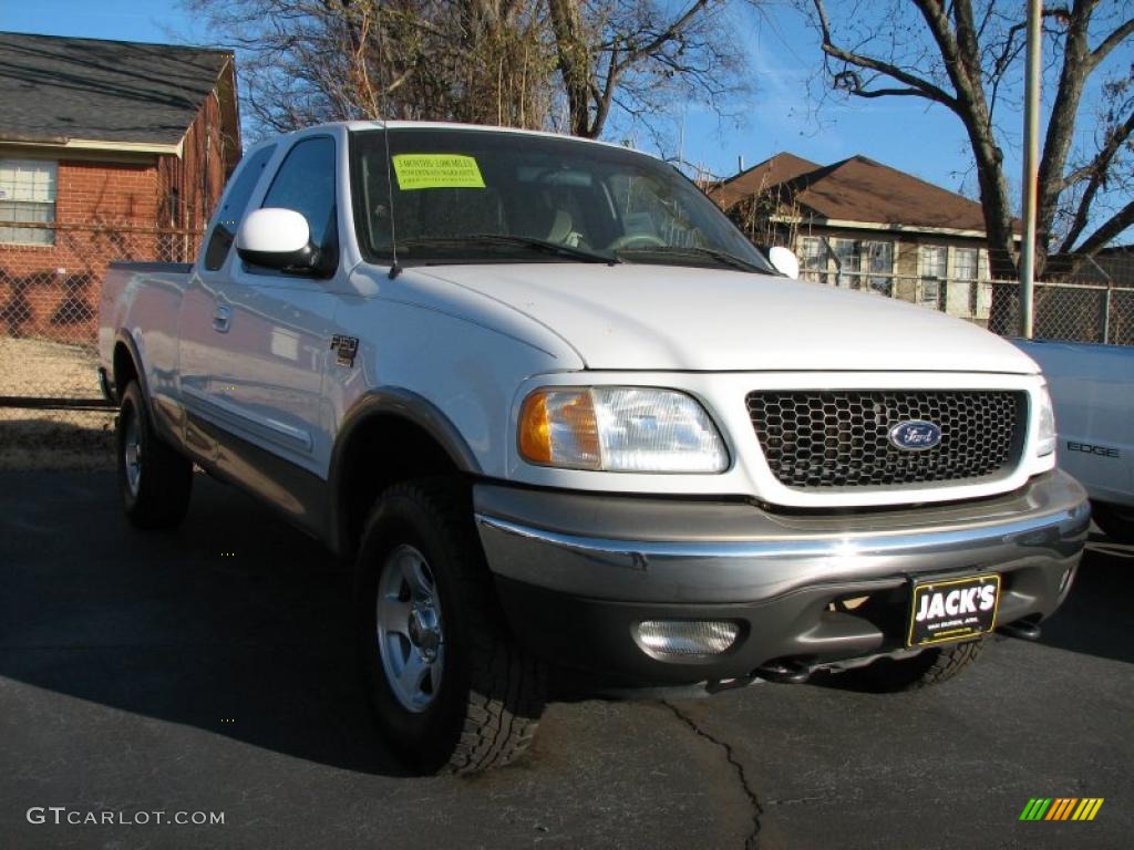2002 F150 XLT SuperCab 4x4 - Oxford White / Medium Parchment photo #3