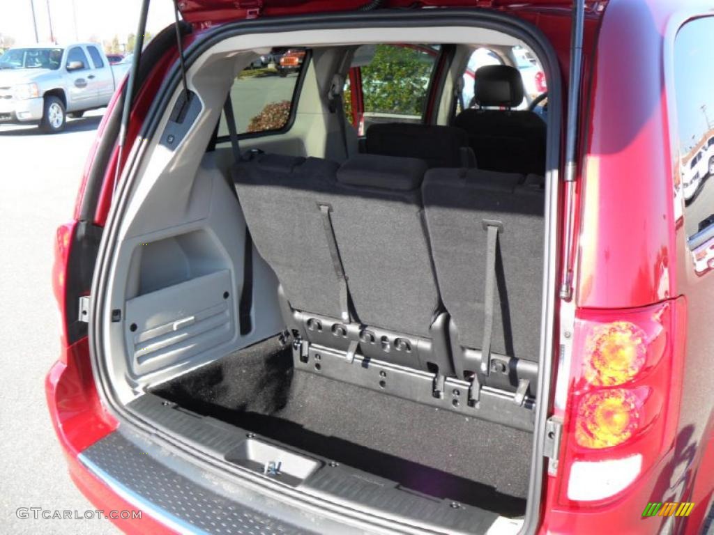 2011 Dodge Grand Caravan Mainstreet Trunk Photo #41903180