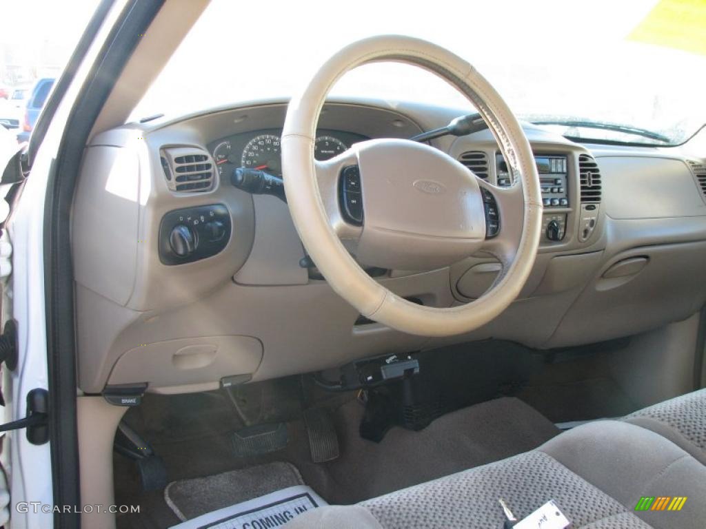 2002 F150 XLT SuperCab 4x4 - Oxford White / Medium Parchment photo #8
