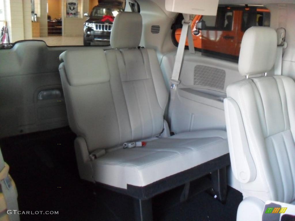 Black/Light Graystone Interior 2011 Chrysler Town & Country Touring - L Photo #41903532