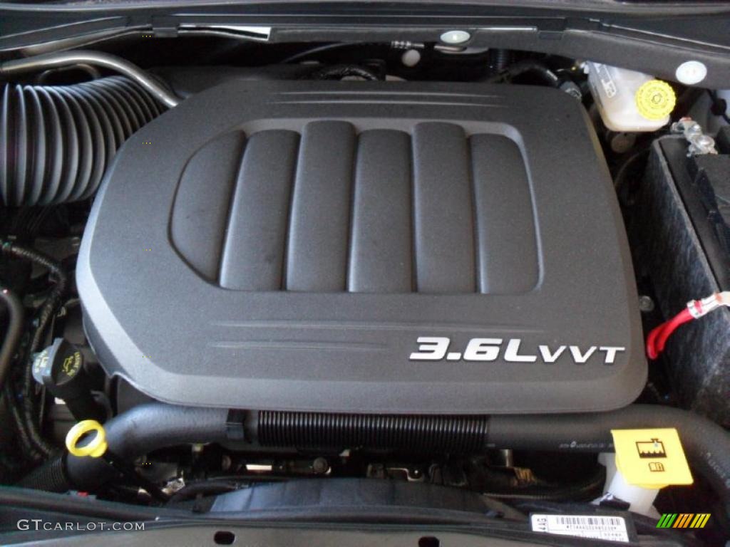 2011 Chrysler Town & Country Touring - L 3.6 Liter DOHC 24-Valve VVT Pentastar V6 Engine Photo #41903624