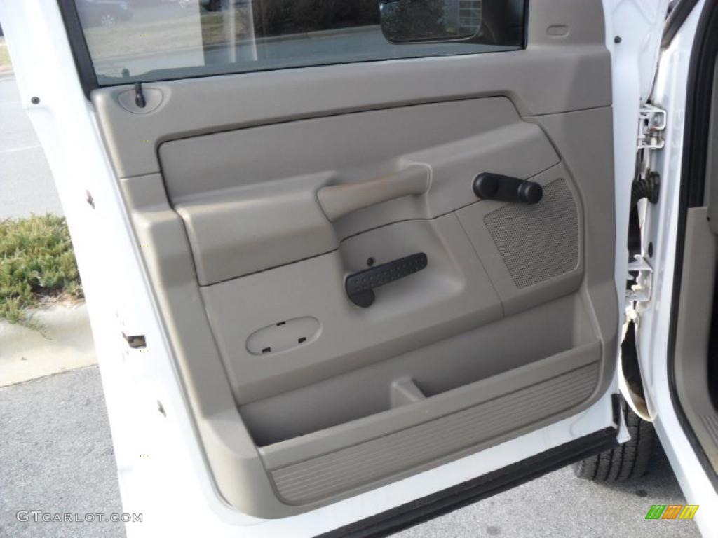 2008 Ram 3500 ST Quad Cab 4x4 Chassis - Bright White / Khaki photo #8