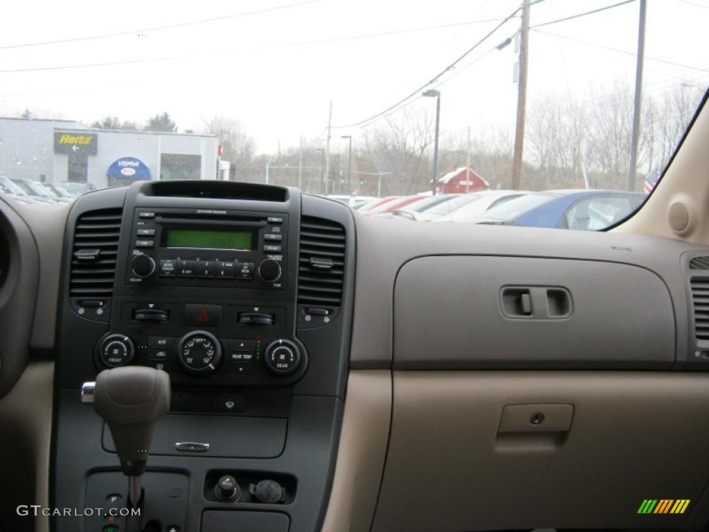 2006 Sedona LX - Claret Red / Beige photo #21