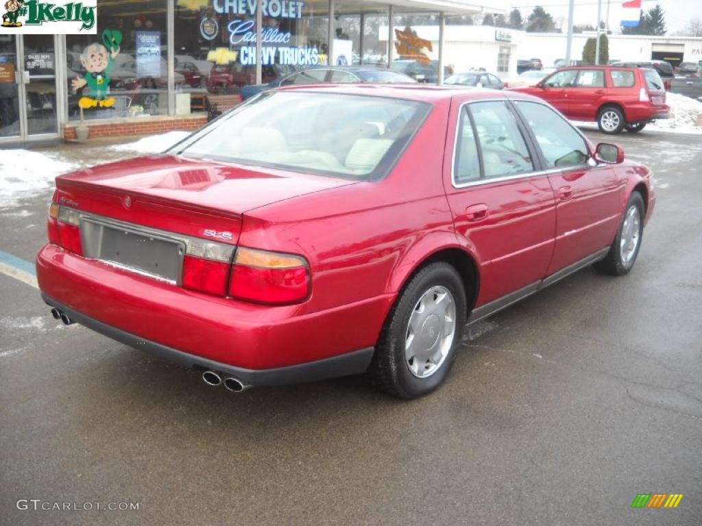 2000 Seville SLS - Crimson Pearl / Oatmeal photo #3