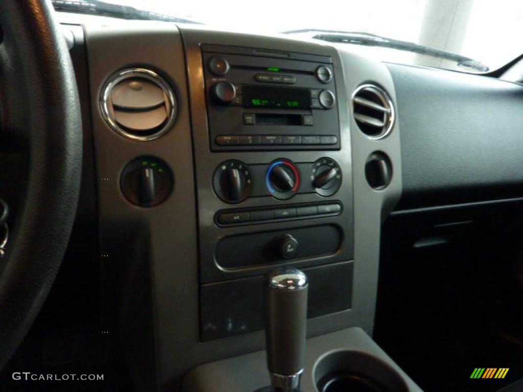 2005 F150 FX4 SuperCab 4x4 - Silver Metallic / Black photo #13