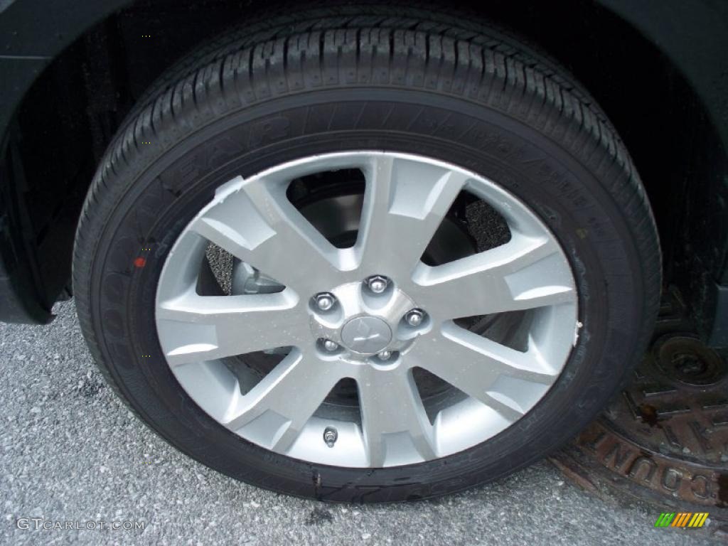 2011 Mitsubishi Outlander SE AWD Wheel Photo #41915533
