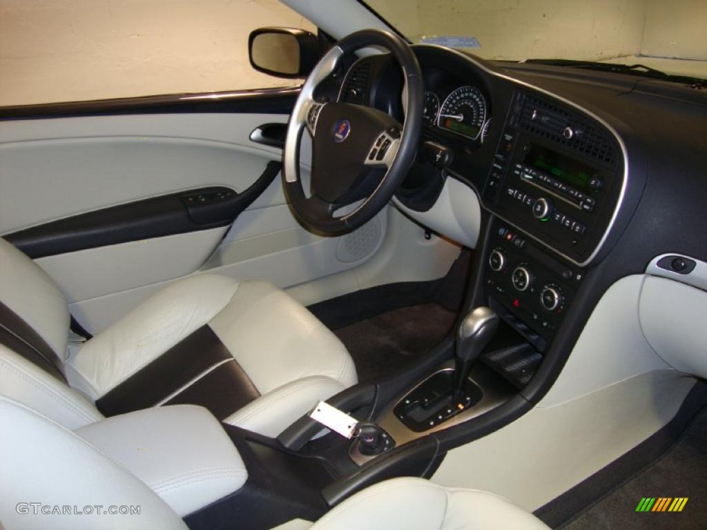 Parchment/Black Interior 2007 Saab 9-3 Aero Convertible Photo #41916141