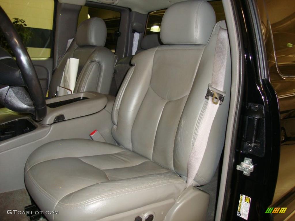 2005 Silverado 2500HD LT Extended Cab 4x4 - Black / Medium Gray photo #15
