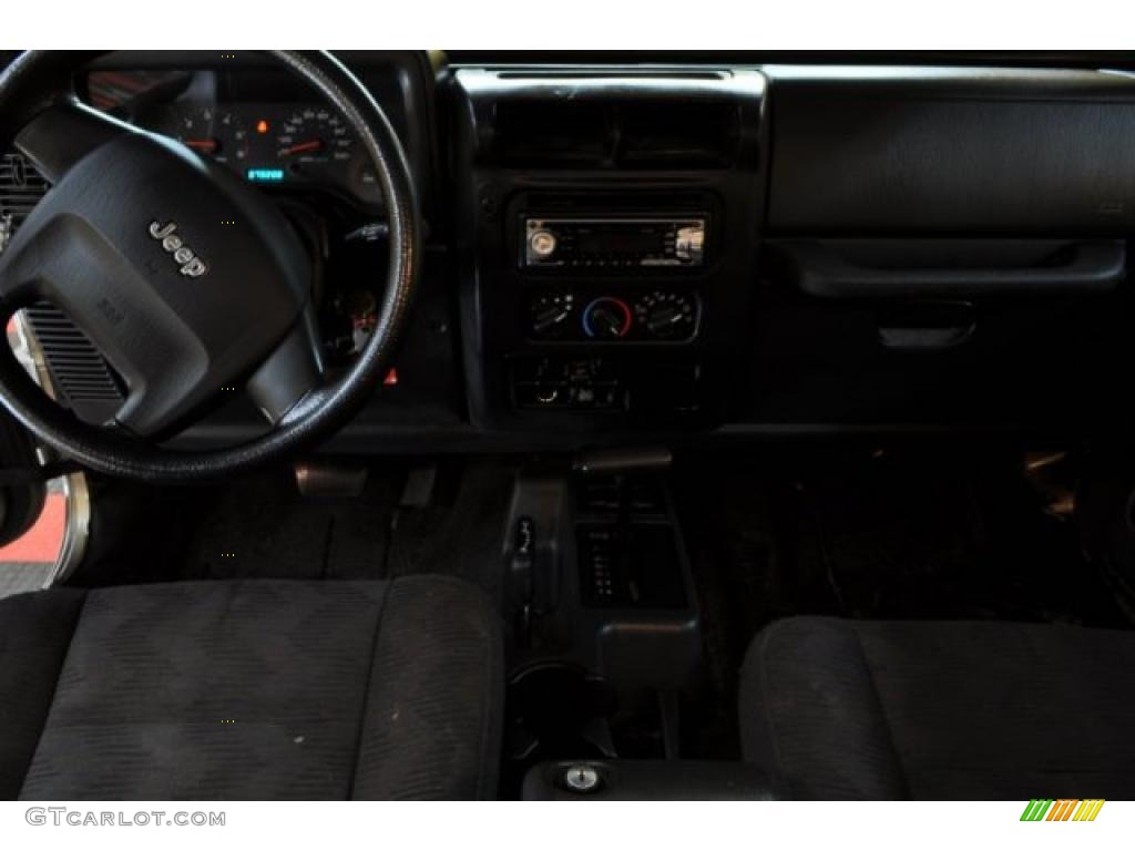 2004 Wrangler Unlimited 4x4 - Light Khaki Metallic / Dark Slate Gray photo #5