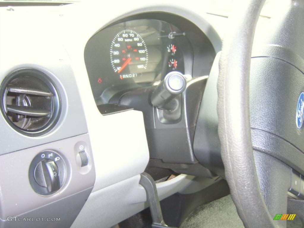 2005 F150 XL Regular Cab - Dark Shadow Grey Metallic / Medium Flint Grey photo #15