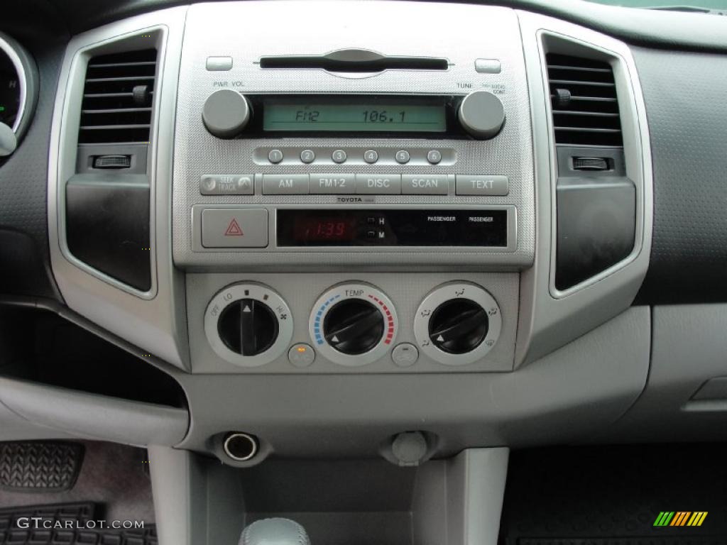 2007 Toyota Tacoma V6 PreRunner Double Cab Controls Photo #41924411