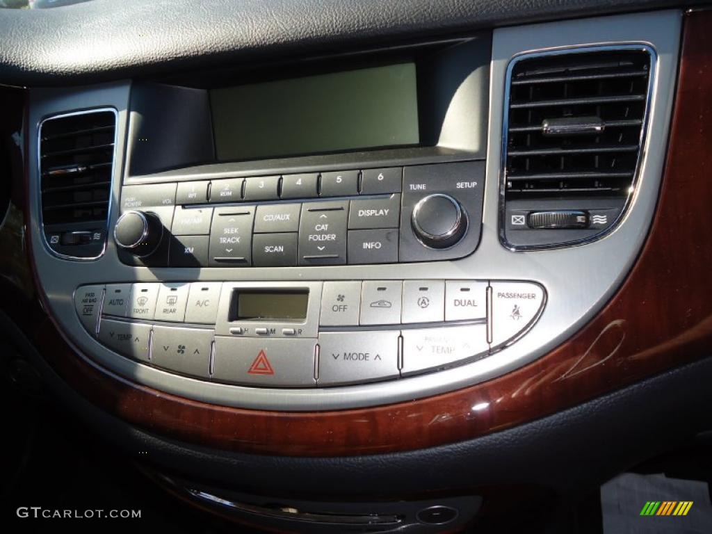 2011 Hyundai Genesis 3.8 Sedan Controls Photo #41926719