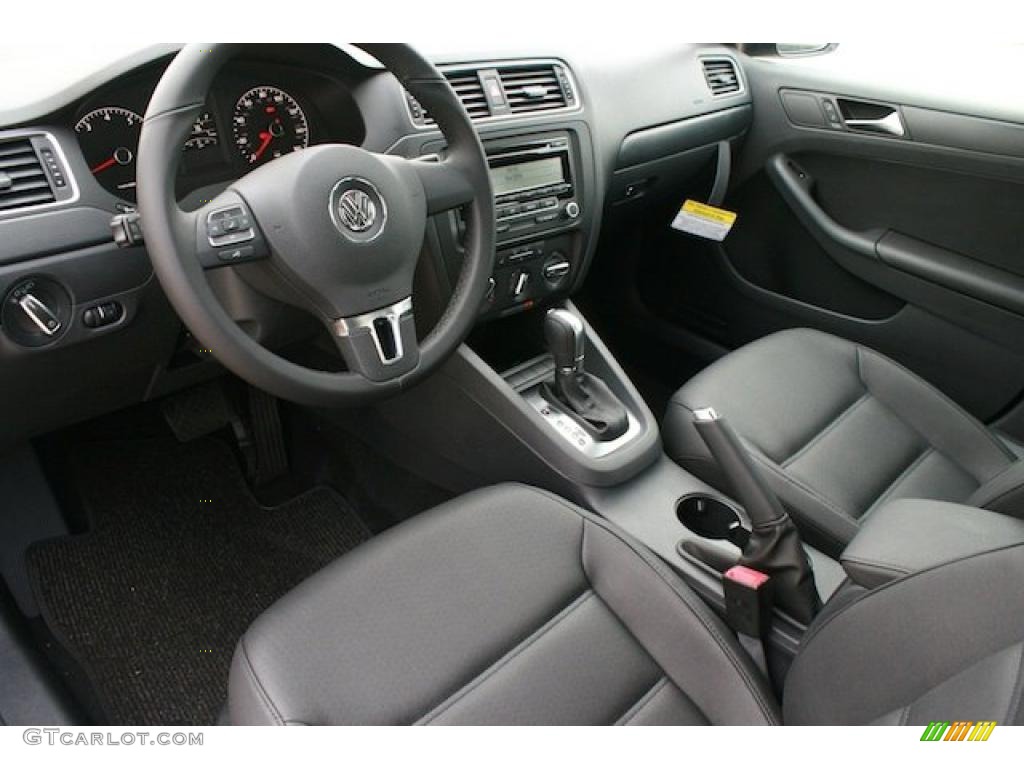 Titan Black Interior 2011 Volkswagen Jetta SE Sedan Photo #41931520