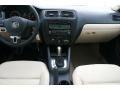 Black - Jetta SE Sedan Photo No. 7