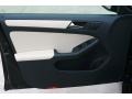 Black - Jetta SE Sedan Photo No. 16