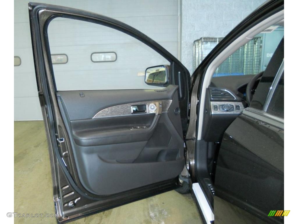 2011 Lincoln MKX AWD Charcoal Black Door Panel Photo #41937966