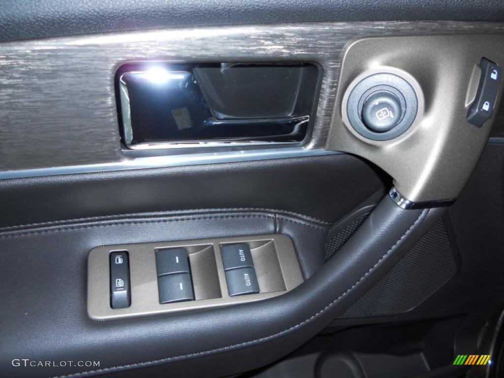 2011 Lincoln MKX AWD Controls Photo #41937982