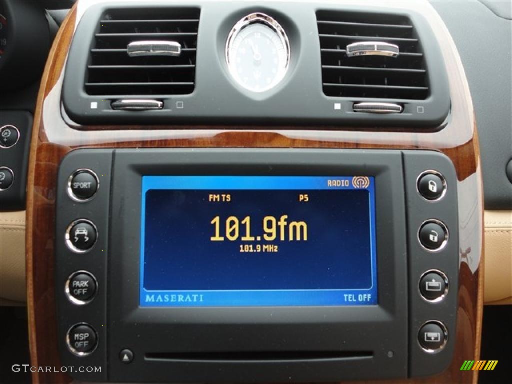 2008 Maserati Quattroporte Standard Quattroporte Model Controls Photo #41938570