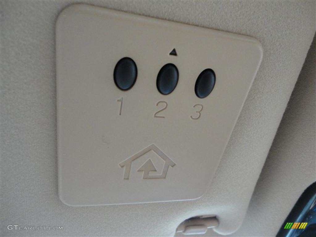 2008 Maserati Quattroporte Standard Quattroporte Model Controls Photo #41938623