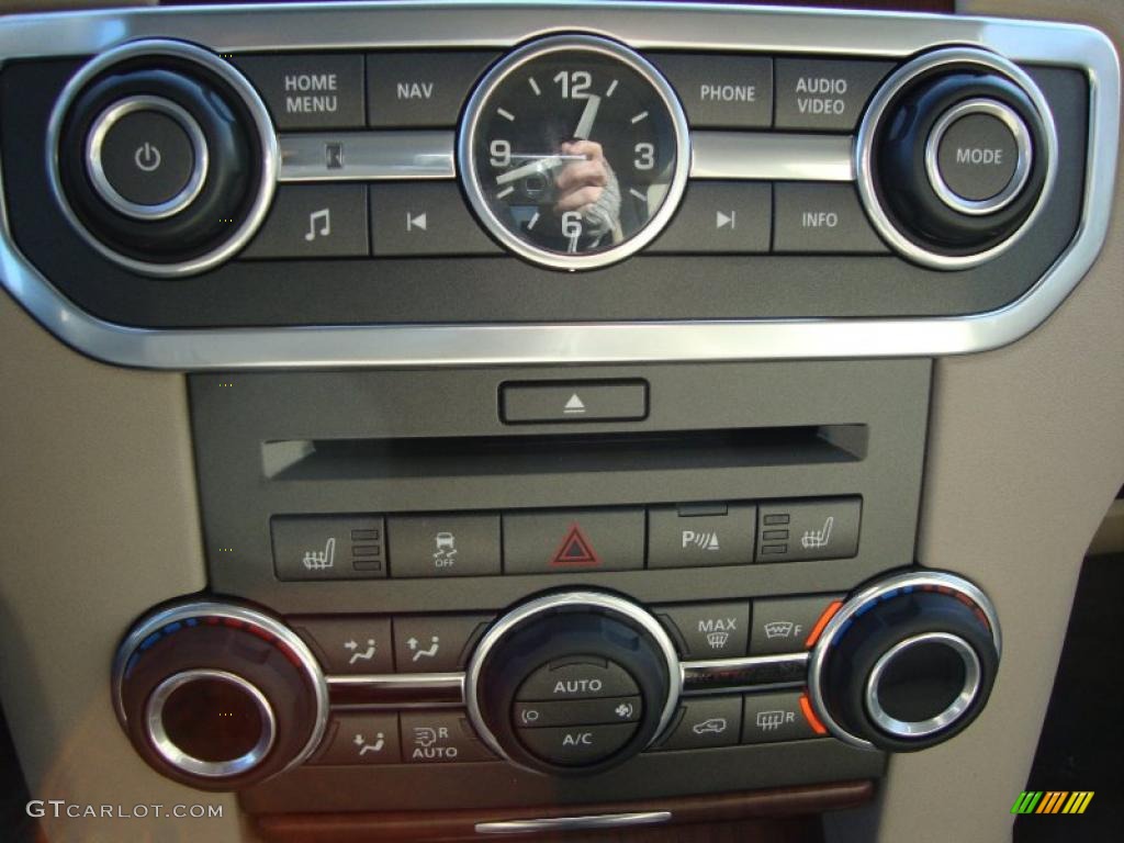 2011 Land Rover LR4 HSE LUX Controls Photo #41940826