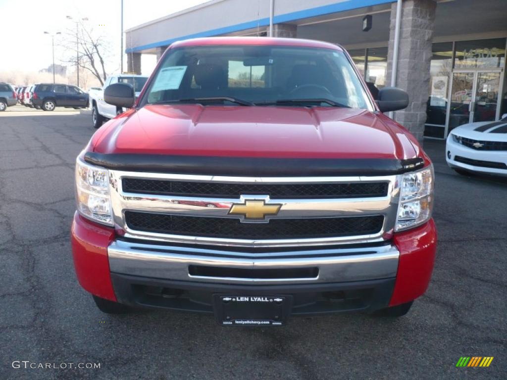 2010 Silverado 1500 LT Extended Cab 4x4 - Victory Red / Ebony photo #3