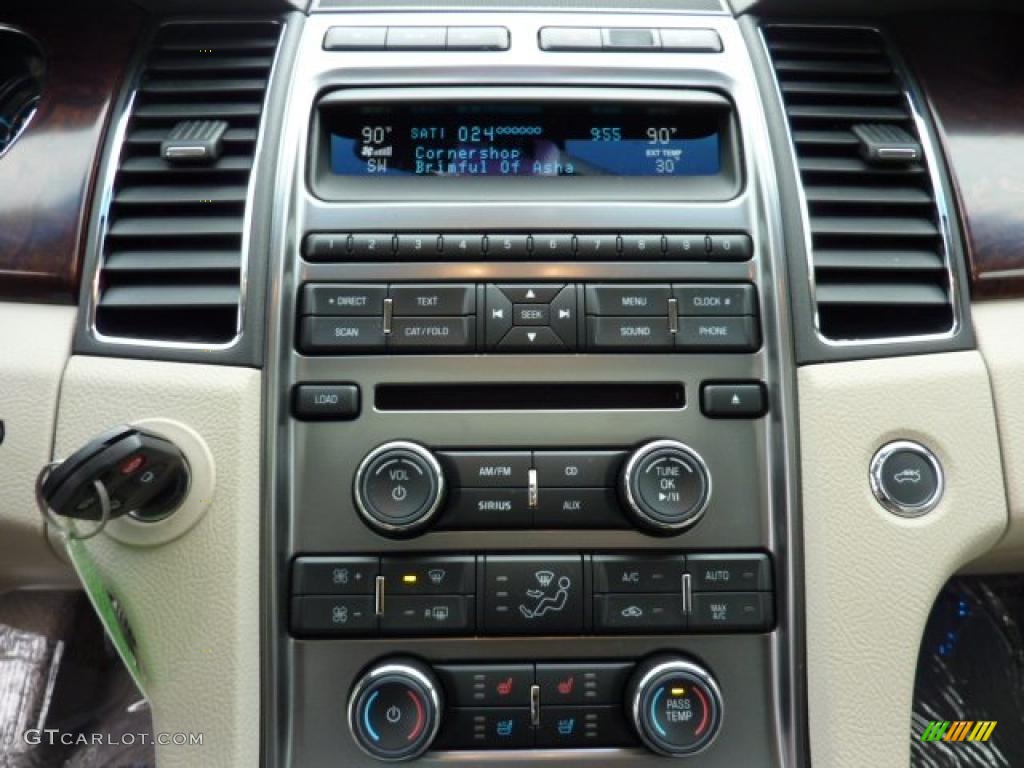 2011 Ford Taurus Limited AWD Controls Photo #41945658