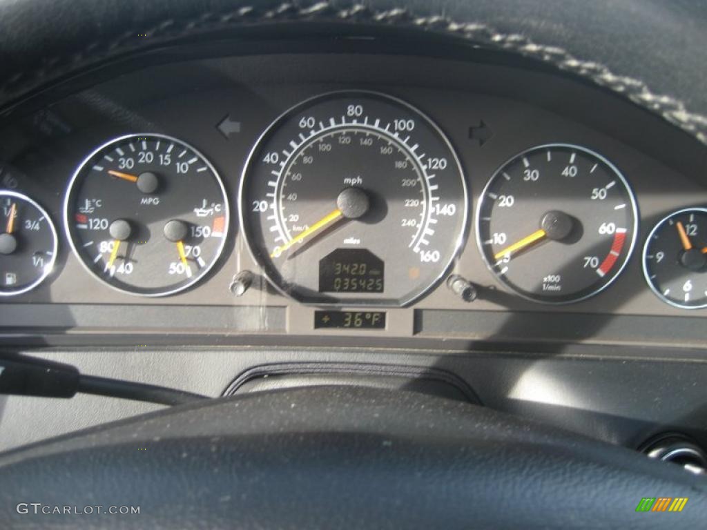 2002 Mercedes-Benz SL 500 Roadster Gauges Photo #41946362