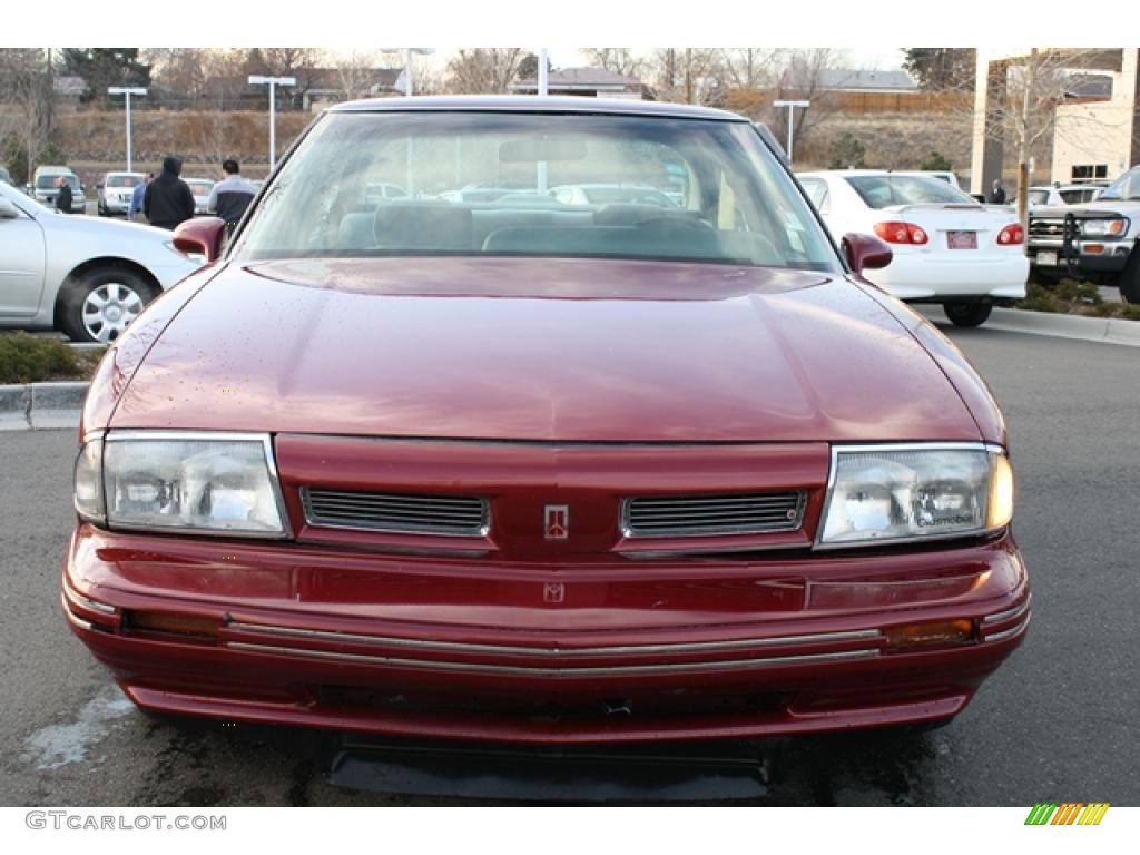 1992 Eighty-Eight Royale LS - Dark Garnet Red Metallic / Light Gray photo #6