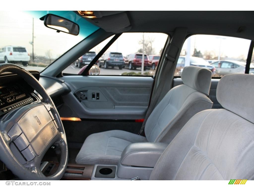 Light Gray Interior 1992 Oldsmobile Eighty-Eight Royale LS Photo #41947074