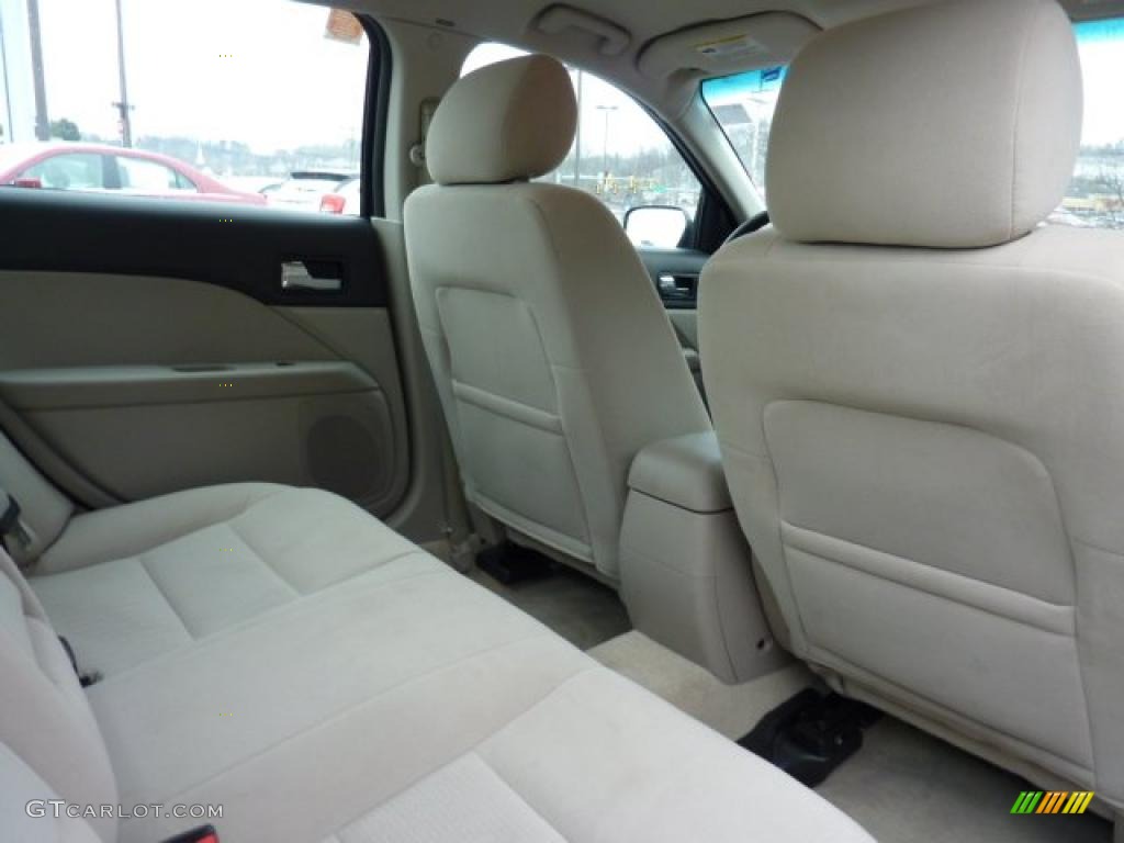 2007 Fusion SE V6 AWD - Tungsten Grey Metallic / Light Stone photo #15
