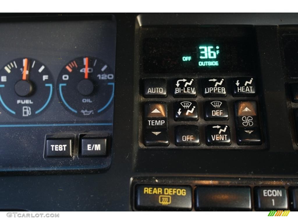 1992 Oldsmobile Eighty-Eight Royale LS Controls Photo #41947206