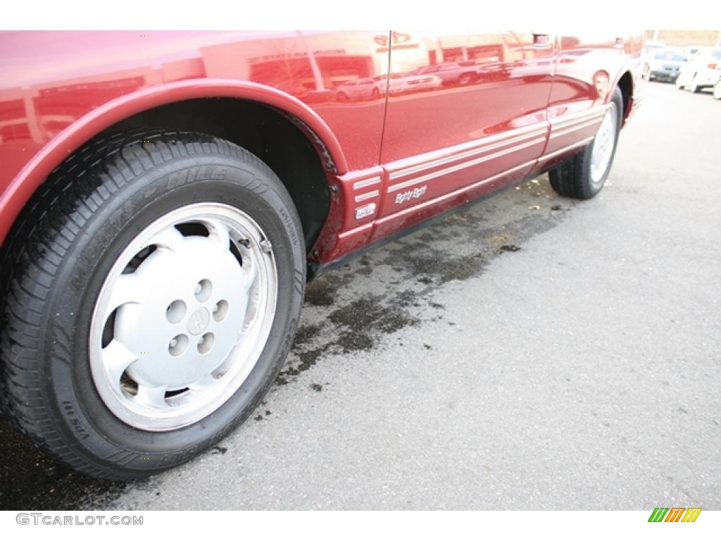 1992 Eighty-Eight Royale LS - Dark Garnet Red Metallic / Light Gray photo #26