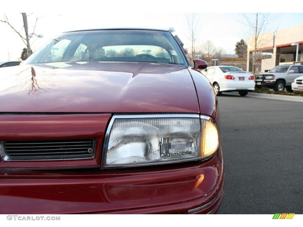 1992 Eighty-Eight Royale LS - Dark Garnet Red Metallic / Light Gray photo #28