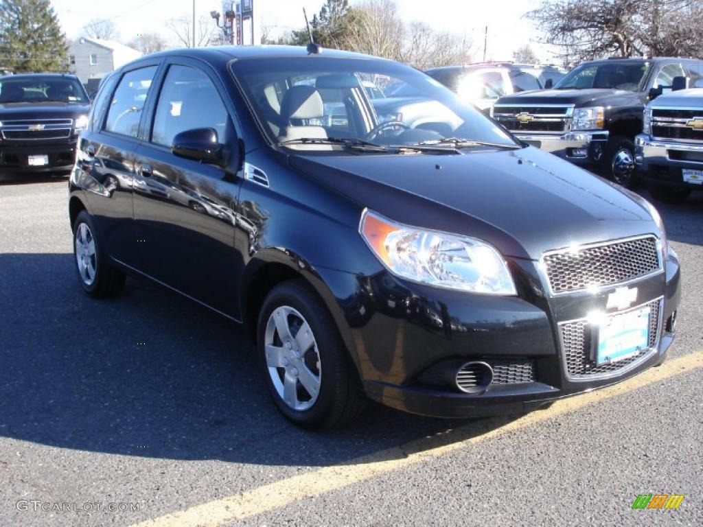 2010 Aveo Aveo5 LT - Black Granite / Charcoal photo #3