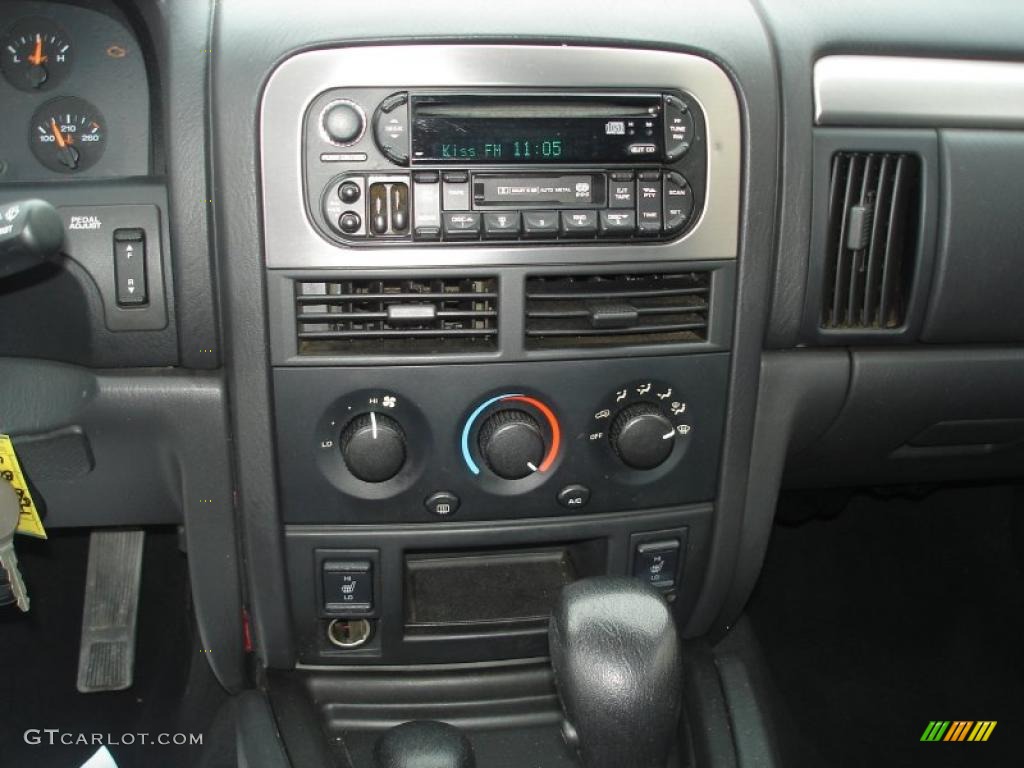 2003 Grand Cherokee Laredo 4x4 - Brilliant Black / Dark Slate Gray photo #11