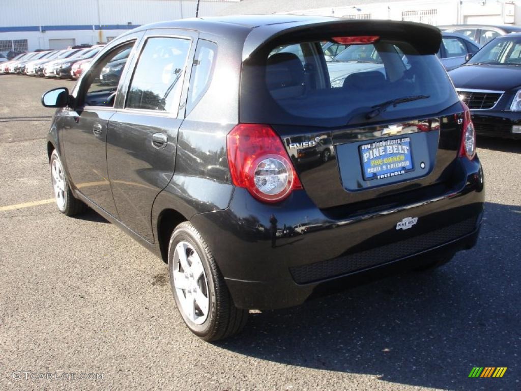 2010 Aveo Aveo5 LT - Black Granite / Charcoal photo #6