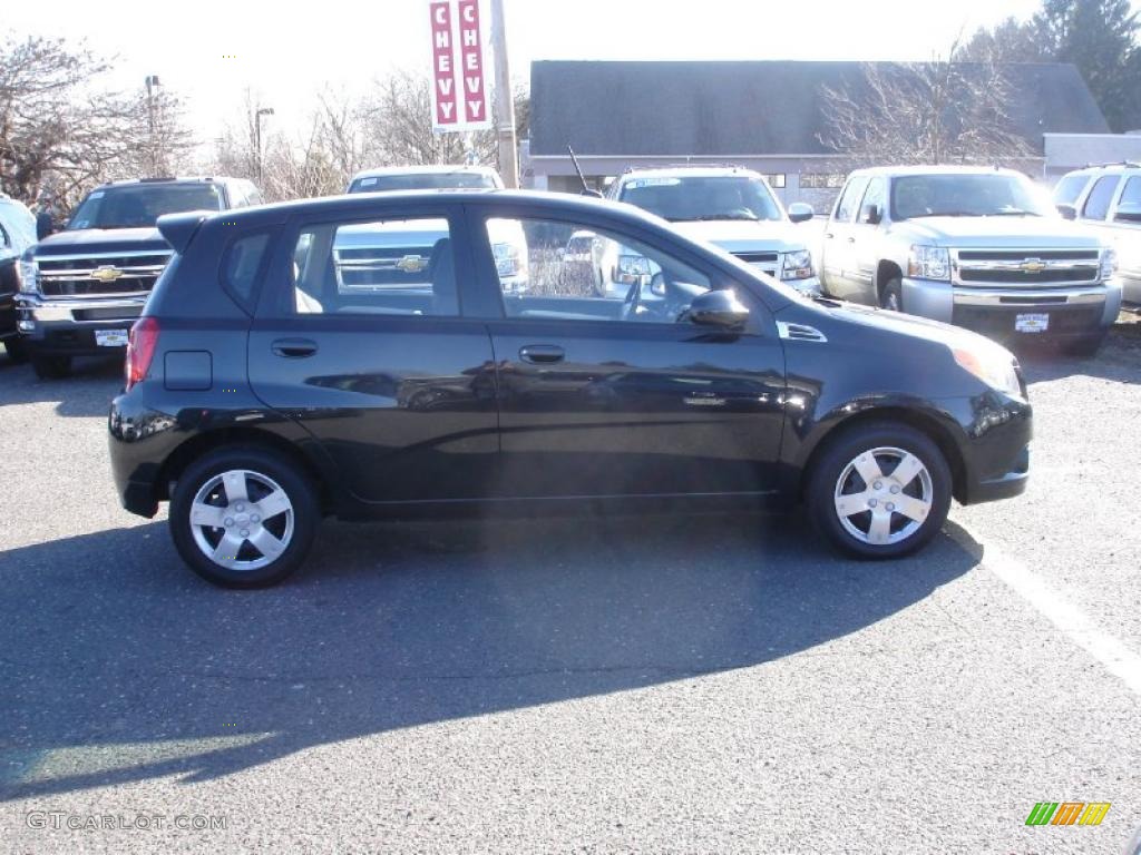 2010 Aveo Aveo5 LT - Black Granite / Charcoal photo #7